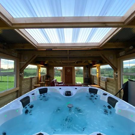 Sleeps 12 Hot Tub Sauna Cinema Pets Welcome 에니스킬런 외부 사진