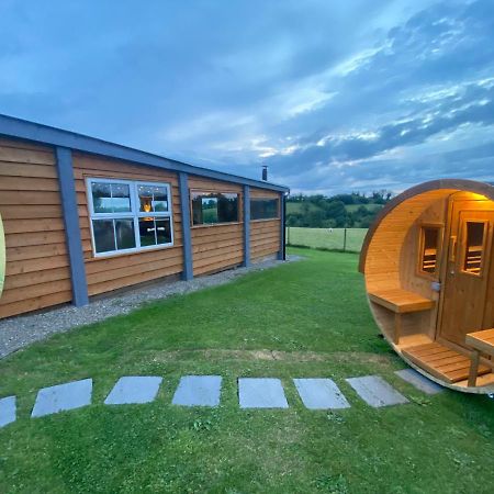 Sleeps 12 Hot Tub Sauna Cinema Pets Welcome 에니스킬런 외부 사진