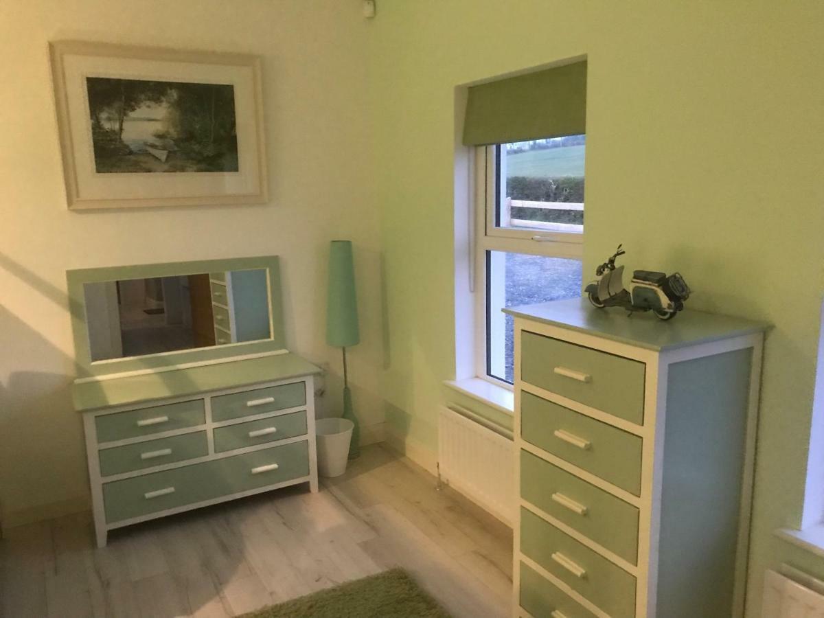 Sleeps 12 Hot Tub Sauna Cinema Pets Welcome 에니스킬런 외부 사진